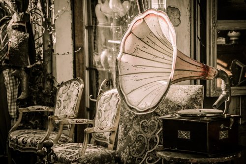 Barang Antik Gramophone sebagai Bisnis yang Berkelas