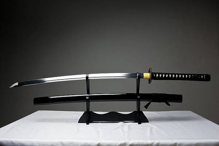 Daya Tarik Berbisnis Barang Antik Berupa Samurai